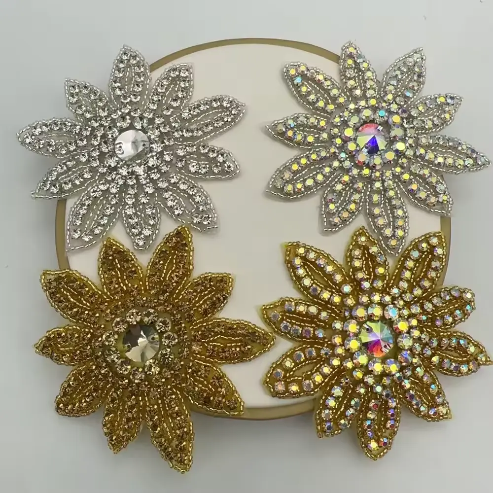 1PCS  Rhinestone flower Applique patches Iron on/sew on wedd